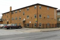 Building Photo - 304 East 147th Street Harvey, IL 60426