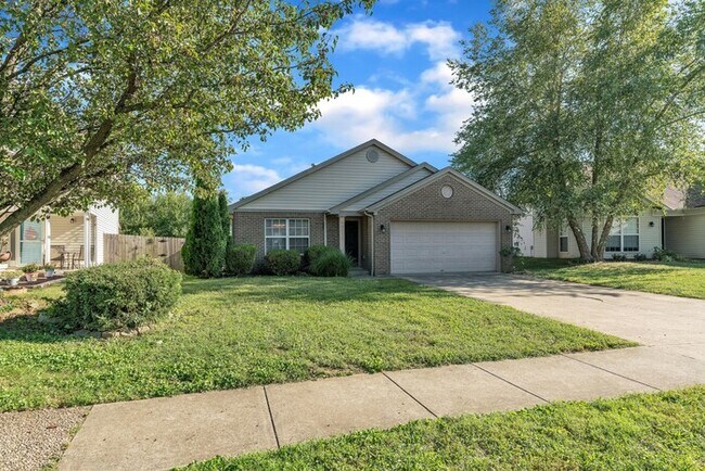 Primary Photo - Three bedroom rental on Woodhaven Pl