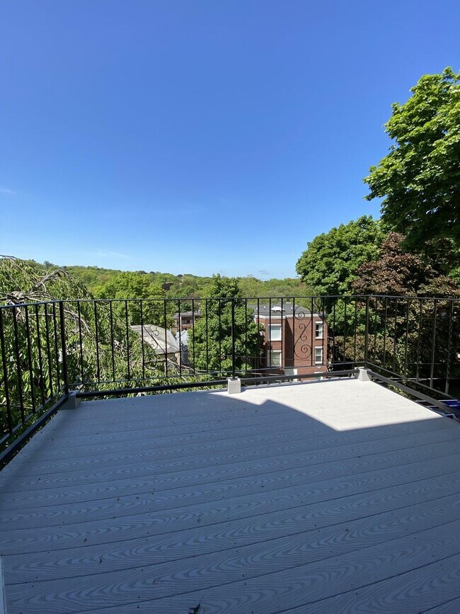 Building Photo - WOW!!!  BRIGHT & SUNNY BROOKLINE 4 BED/2 BATH AVAILABLE SEPTEMBER 1ST