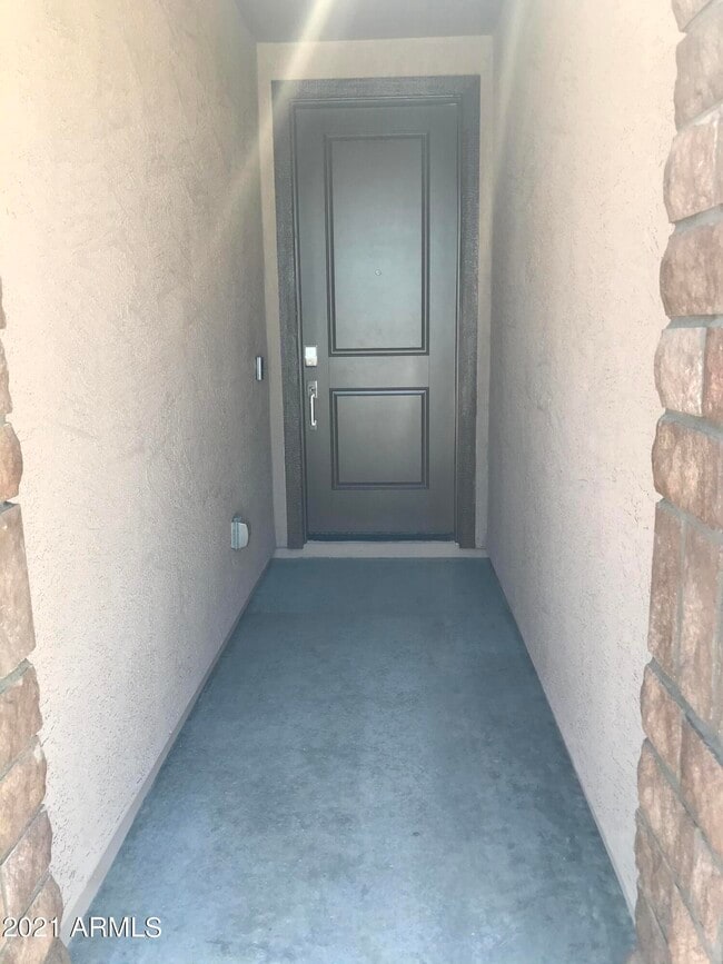 Building Photo - 1331 E Maldonado Dr