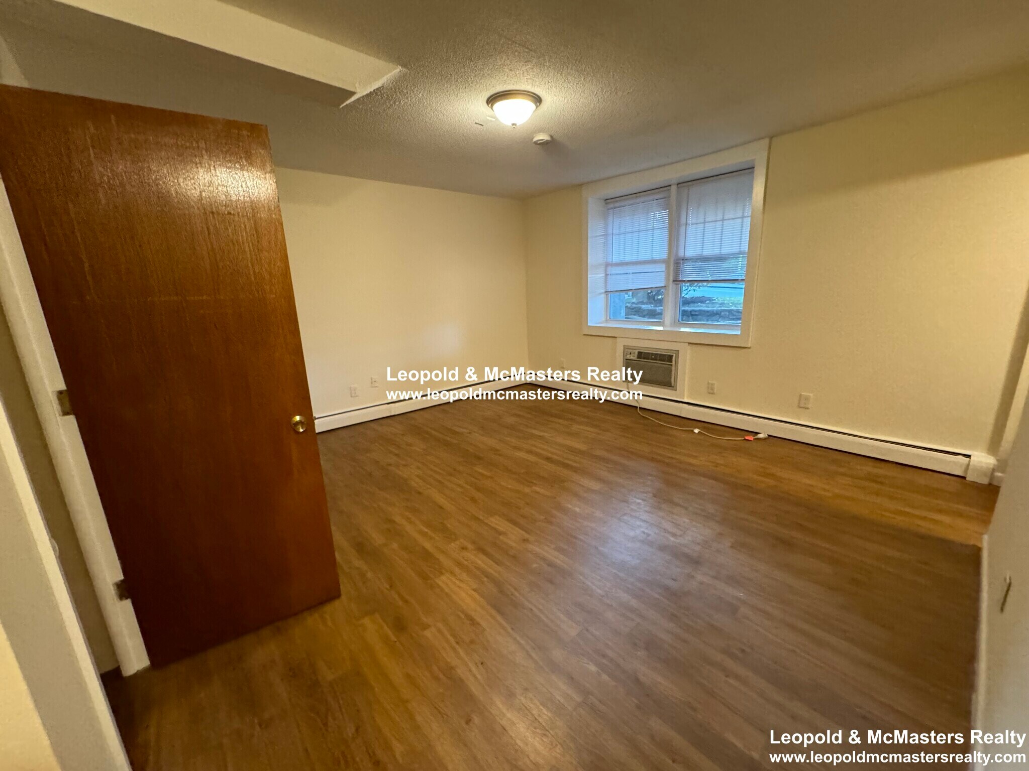 Building Photo - 2016 Commonwealth Ave