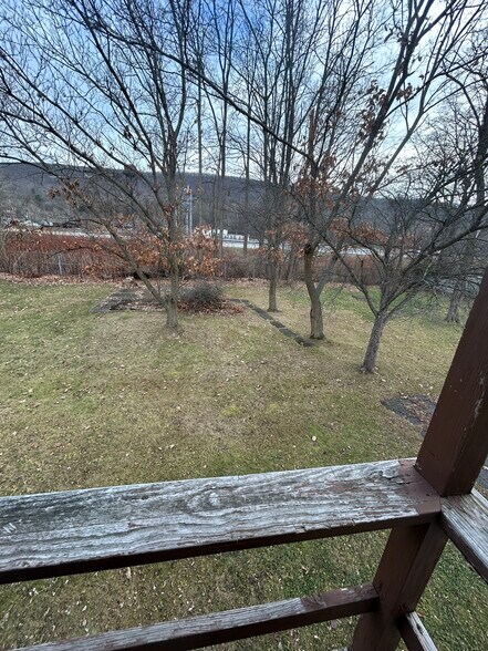 Building Photo - 427 S Hamilton St