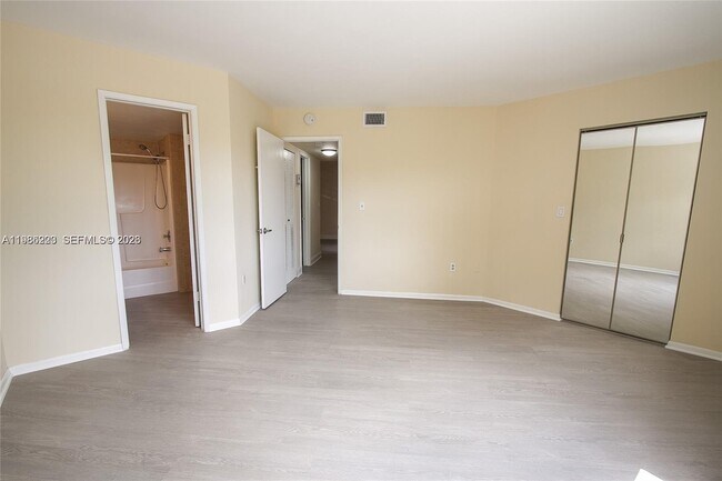 Building Photo - 10233 NW 9th St Cir