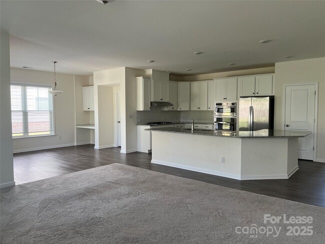 Building Photo - 1024 Argentium Way