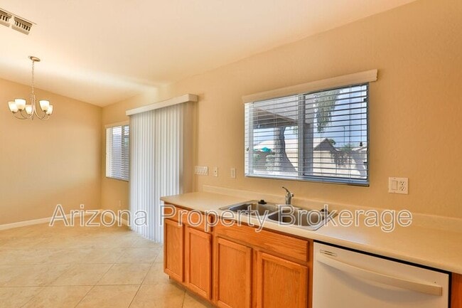 Building Photo - 3574 S Ponderosa Dr