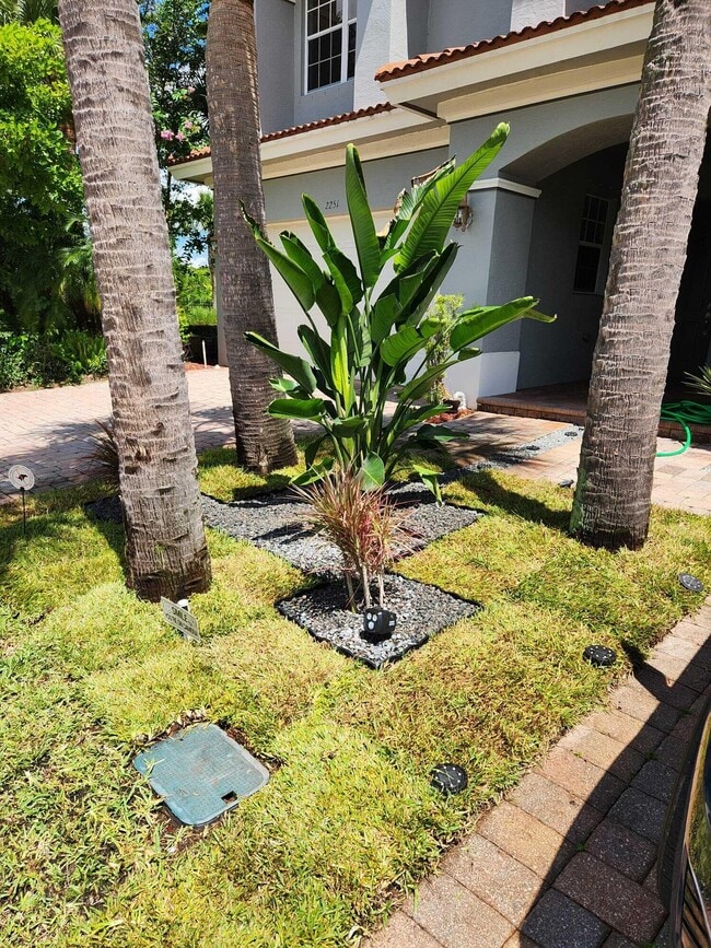 Building Photo - 2247 SW Cape Cod Dr