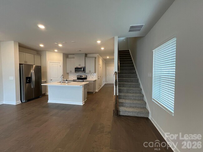 Building Photo - 1360 Fallen Acorn Ln