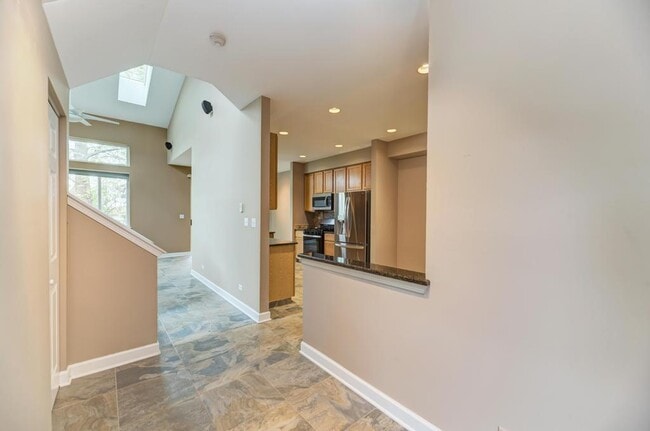 Building Photo - 3015 Kentshire Cir