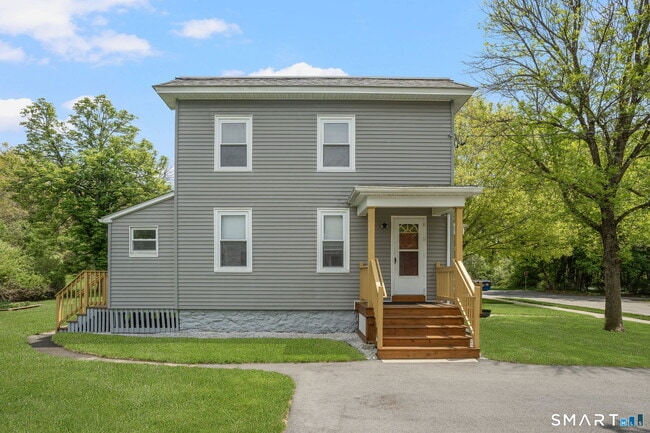 Building Photo - 6 Boys Ave