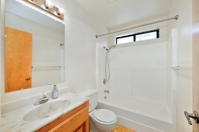 Building Photo - 3-Bedroom Home on a Foresthill Cul-de-Sac
