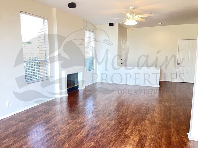 Building Photo - RE: Spacious End-Unit Townhome in Gated Chapala Community, Eastlake