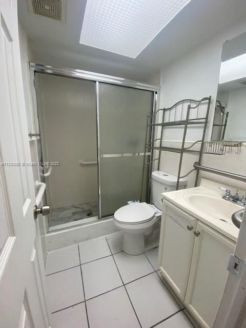 Building Photo - 1350 NE 119th St