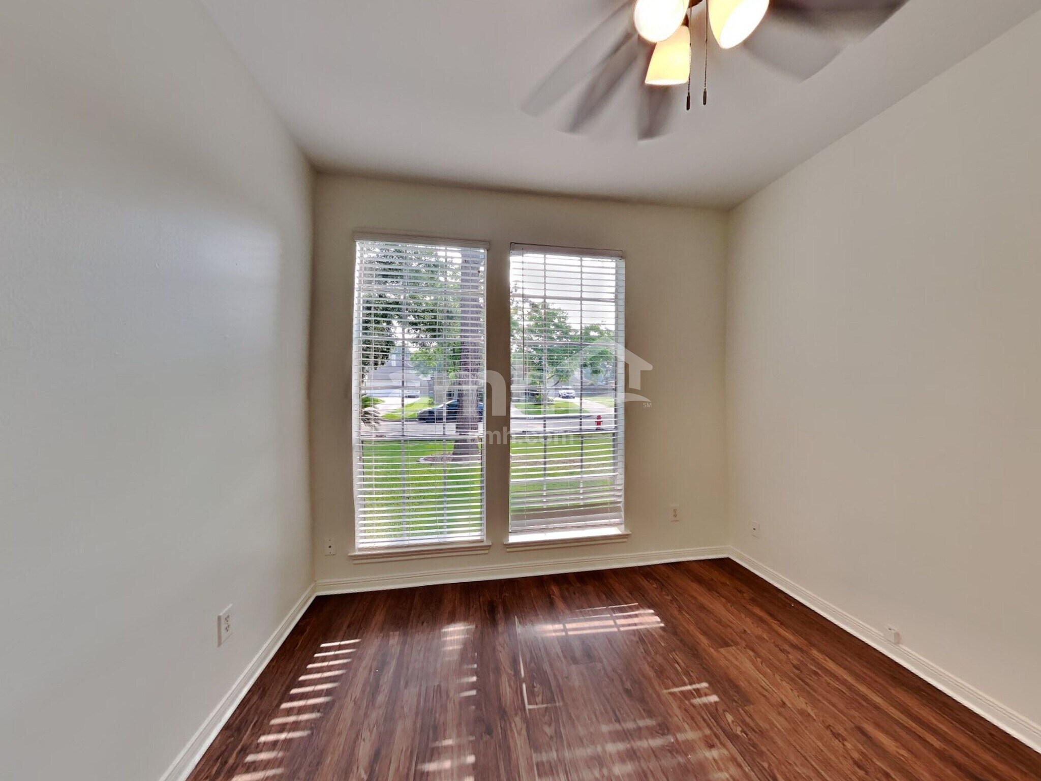 Building Photo - 2036 Pembroke Bay Dr