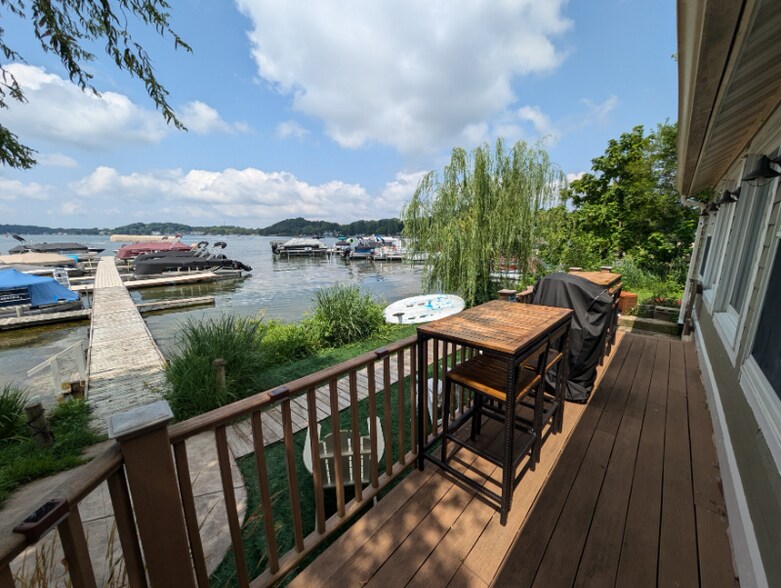 Building Photo - 503 Wilmot Ave