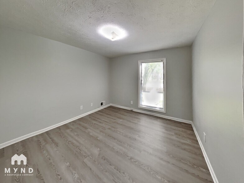 Building Photo - 276 Grist Mill Ln