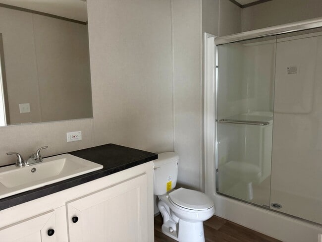 Building Photo - 563 Travis Wy