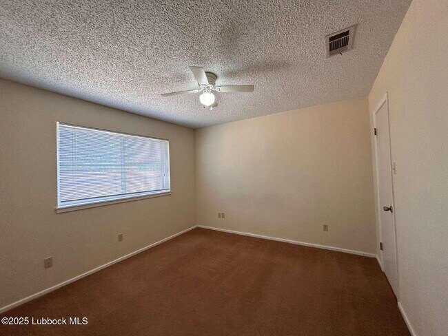 Building Photo - 804 N Elkhart Ave