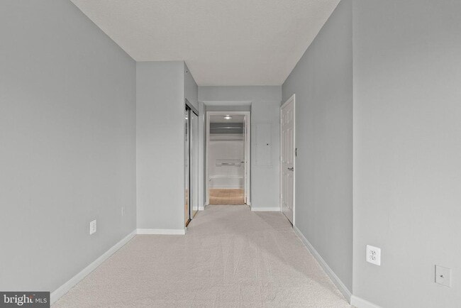 Building Photo - 3101 N Hampton Dr