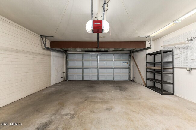 Building Photo - 3541 E Dahlia Dr