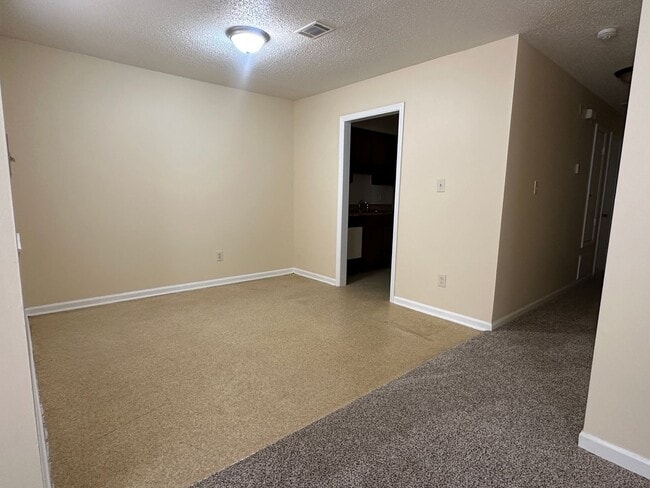 Building Photo - ~4613 Renee St