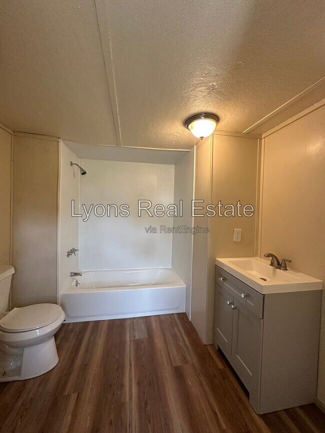 Building Photo - 2268 Carlisle Ln