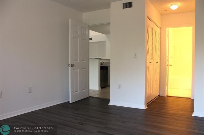 Building Photo - 12172 St.Andrews Pl