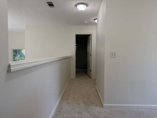 Building Photo - 106 Meridian Ct