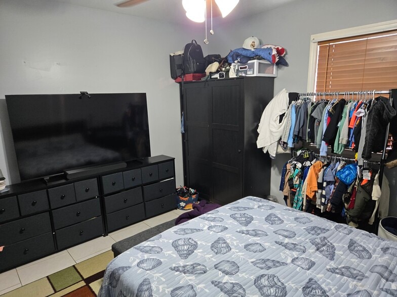 master bedroom - 660 McKinley St