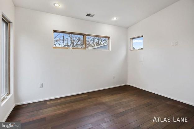 Building Photo - 1250 Kearny St NE