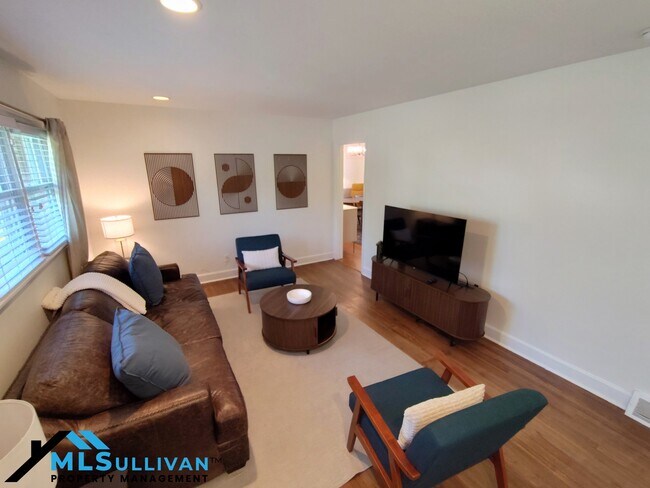 Building Photo - 101 W Roosevelt St