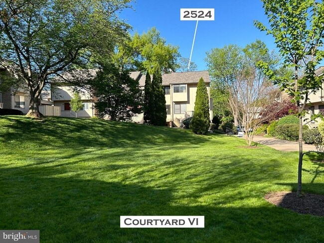 Building Photo - 2524 Glengyle Dr