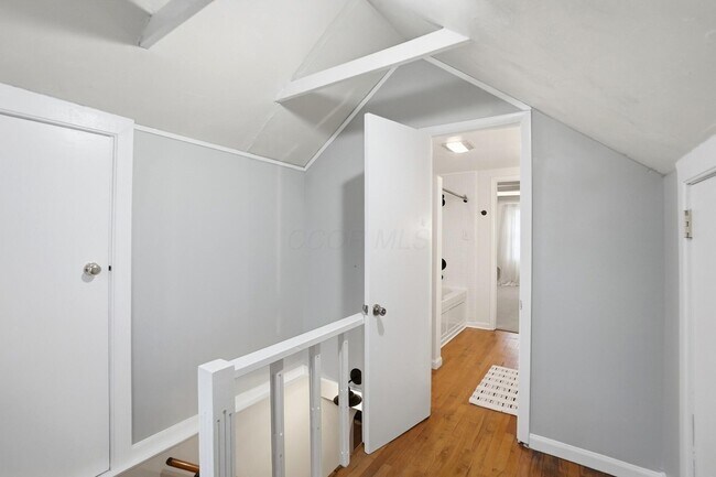 Building Photo - 2695 Bellwood Ave