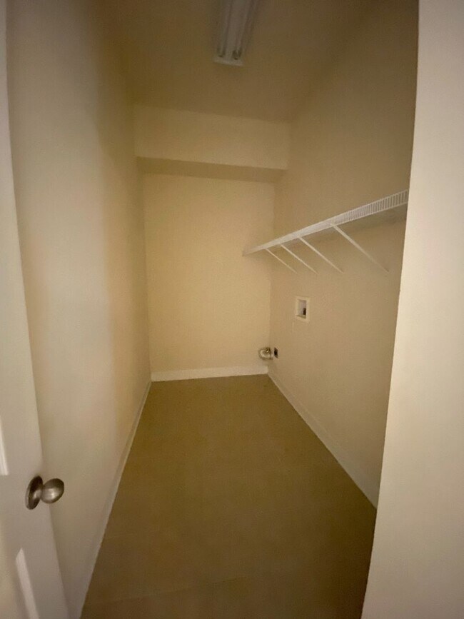 Building Photo - Spacious 3/3.5 Condo with Garage in Fleming Island