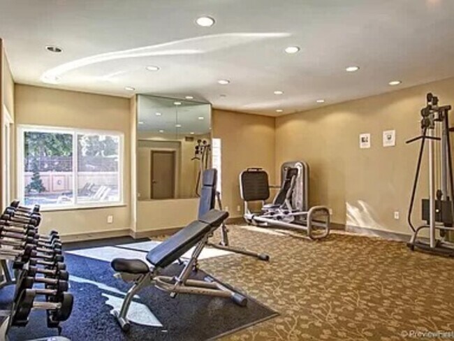 Building Photo - 3440 Lebon Dr