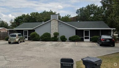 Building Photo - 1007 W Pleasant St