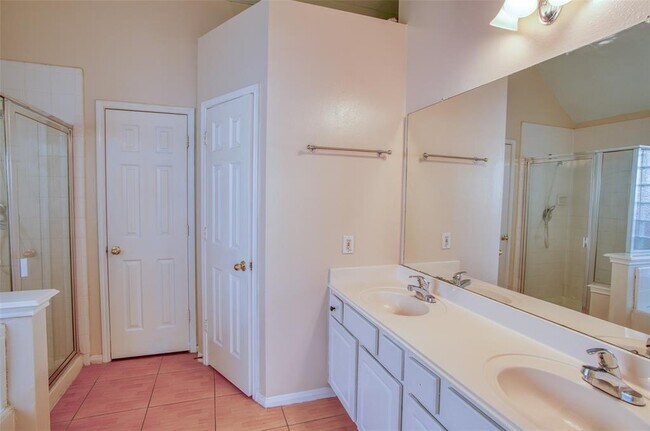 Building Photo - 14918 Appaloosa Ave
