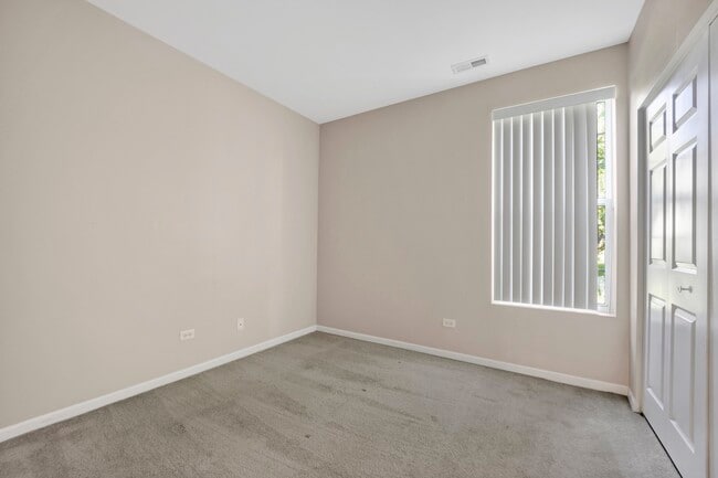 Building Photo - 1574 Millbrook Dr