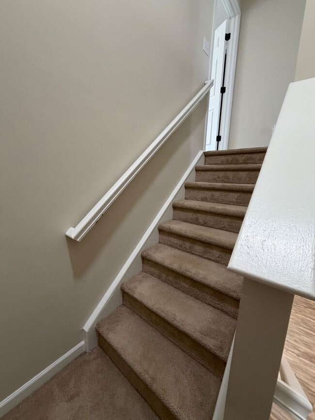 Building Photo - Nice Townhome - coming soon