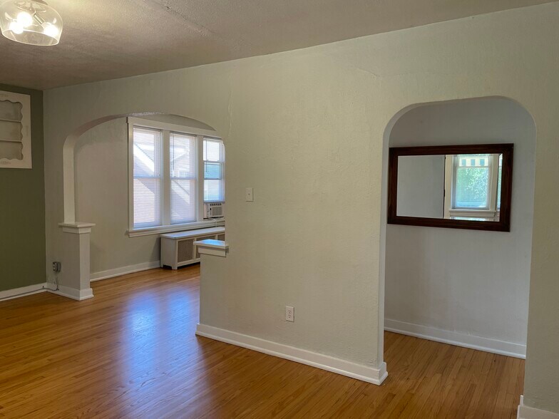 Building Photo - 4417 Rosa Ave