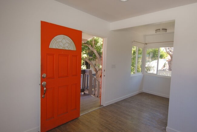 Primary Photo - 1446 Manhattan Beach Blvd