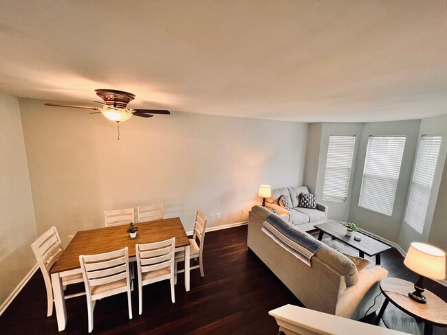 Building Photo - 4148 Strawbridge Ct