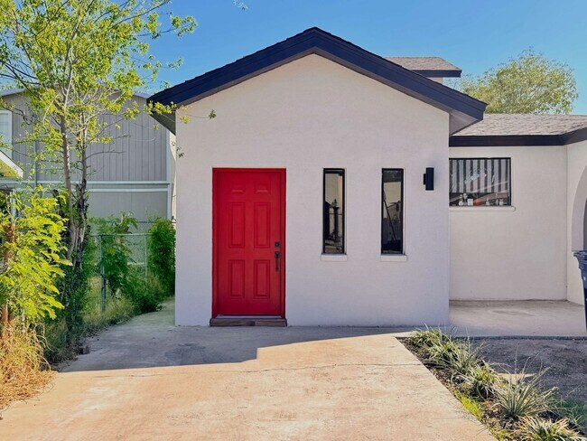 Building Photo - 1515 Madison St