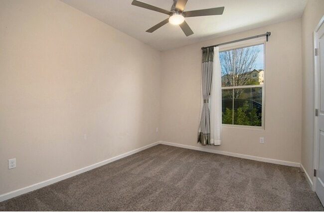 Building Photo - 6680 Canopy Ridge Ln