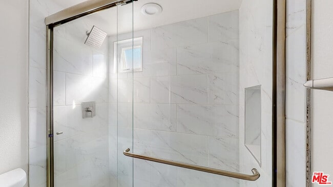 Building Photo - 236 Rosemont Ave