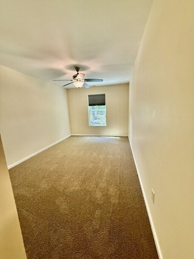 Building Photo - Beautiful 2018-built 4-bedroom 3.5 bath home in sought-after Westhaven!