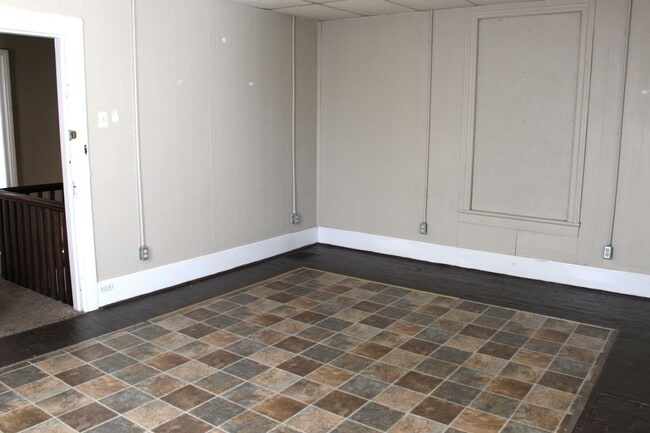 Building Photo - 975 Church St