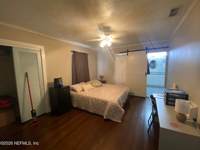 Building Photo - 4808 Lawnview St