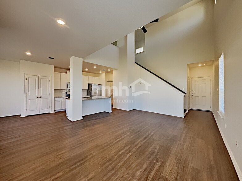 Building Photo - 2709 Meadowood Heights