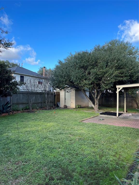 Building Photo - 715 N Rock Dr