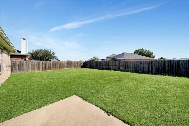 Building Photo - 716 Preston Dr